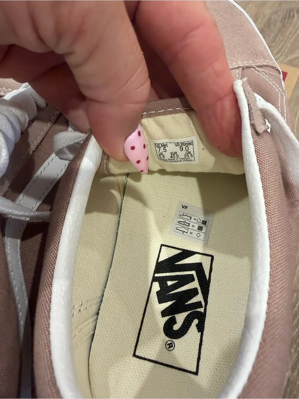 Vans Old Skool Sneakers in Dusty Pink with White Stripe